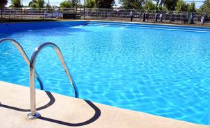 Reglas de Oro para mantener limpia y sanitizada  el agua de su piscina, para así cuidar a los bañistas, y a las pinturas de ellas.